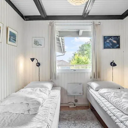 R951-rodvig-stevns-strandlaugsvej-17