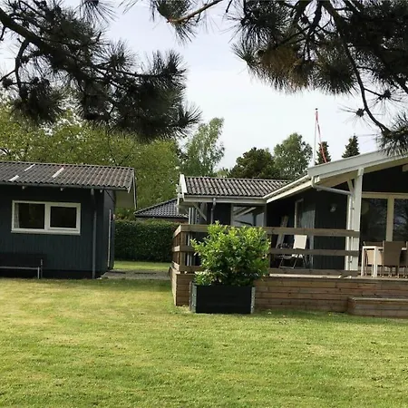 R951-rodvig-stevns-strandlaugsvej-17 *